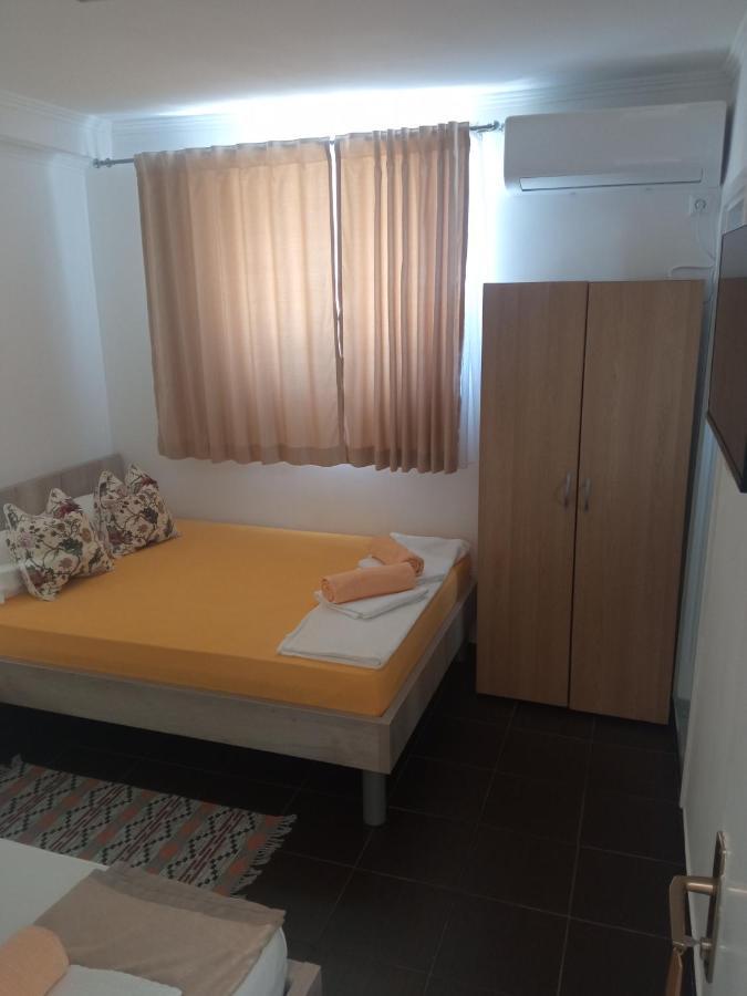 Guest House Inara نيوم المظهر الخارجي الصورة