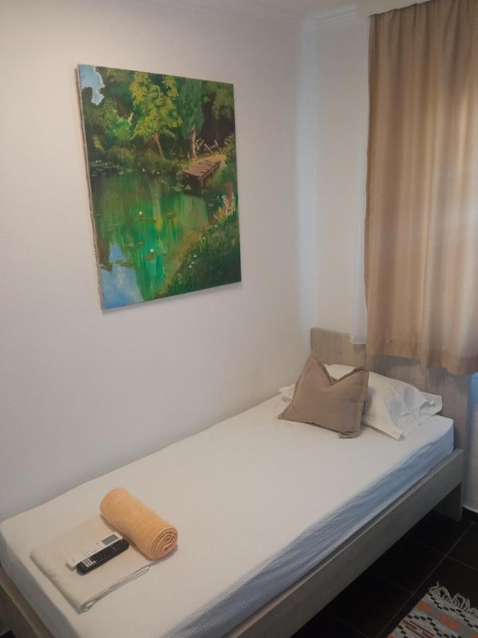 Guest House Inara نيوم المظهر الخارجي الصورة