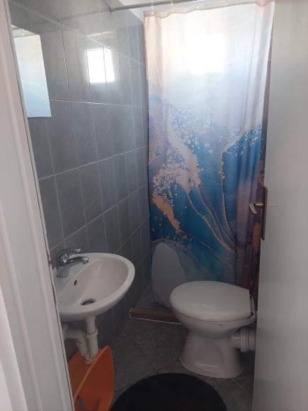 Guest House Inara نيوم الغرفة الصورة