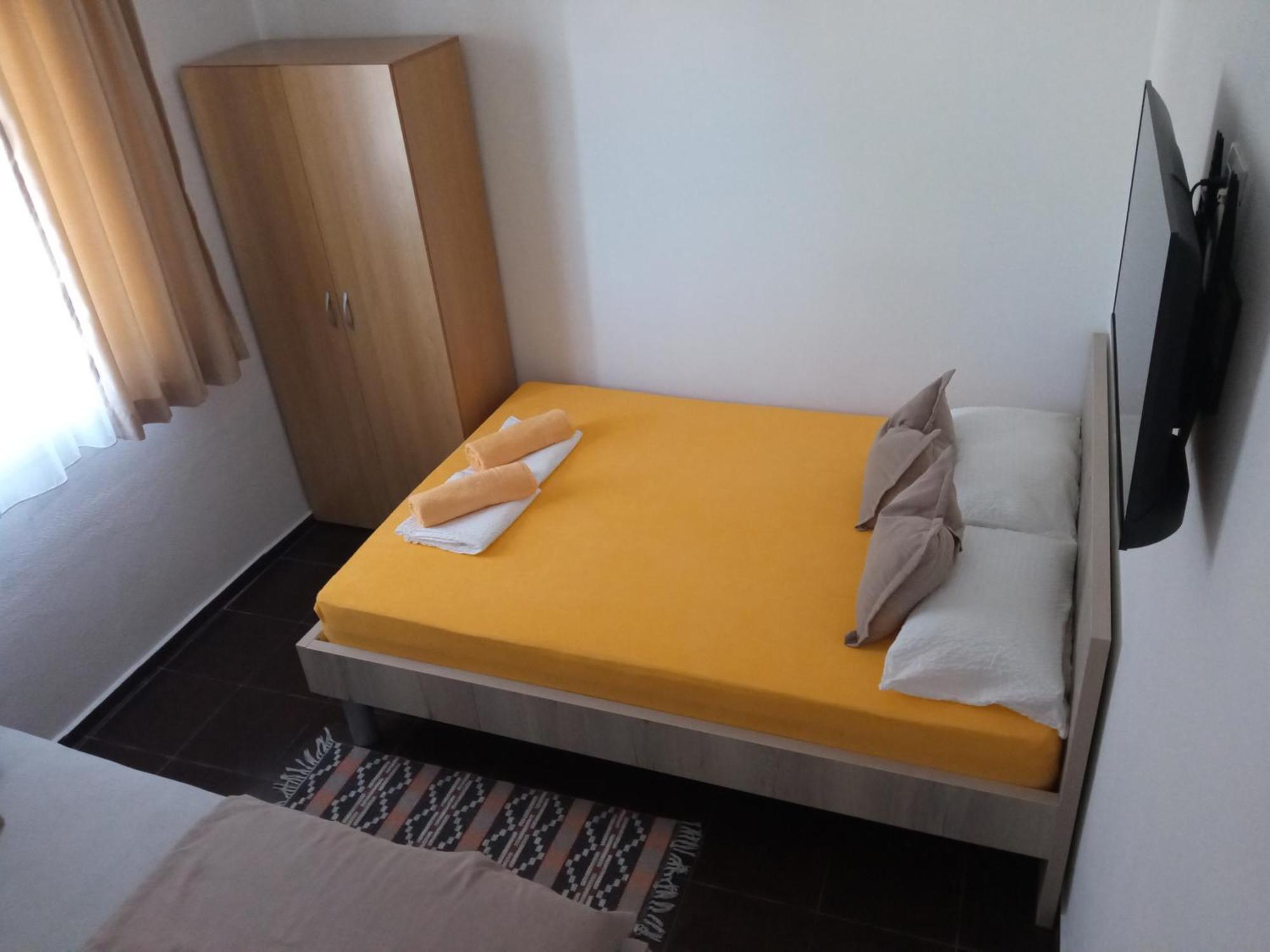 Guest House Inara نيوم الغرفة الصورة