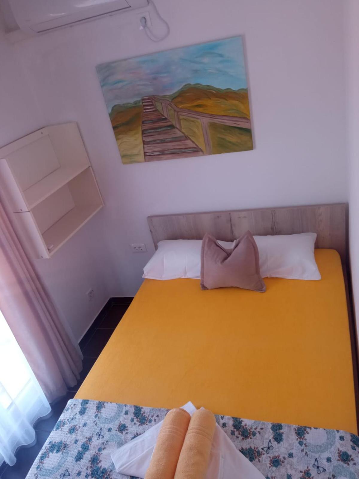 Guest House Inara نيوم المظهر الخارجي الصورة
