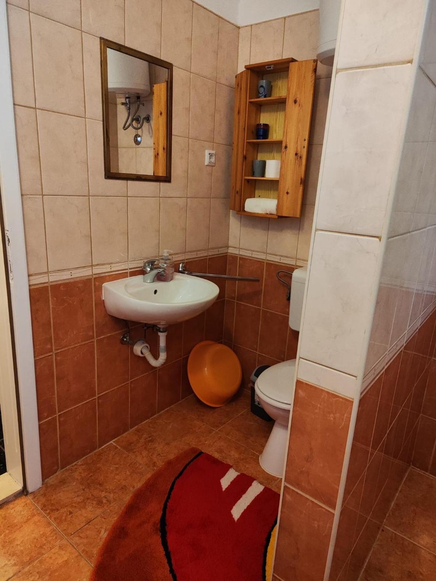 Guest House Inara نيوم المظهر الخارجي الصورة